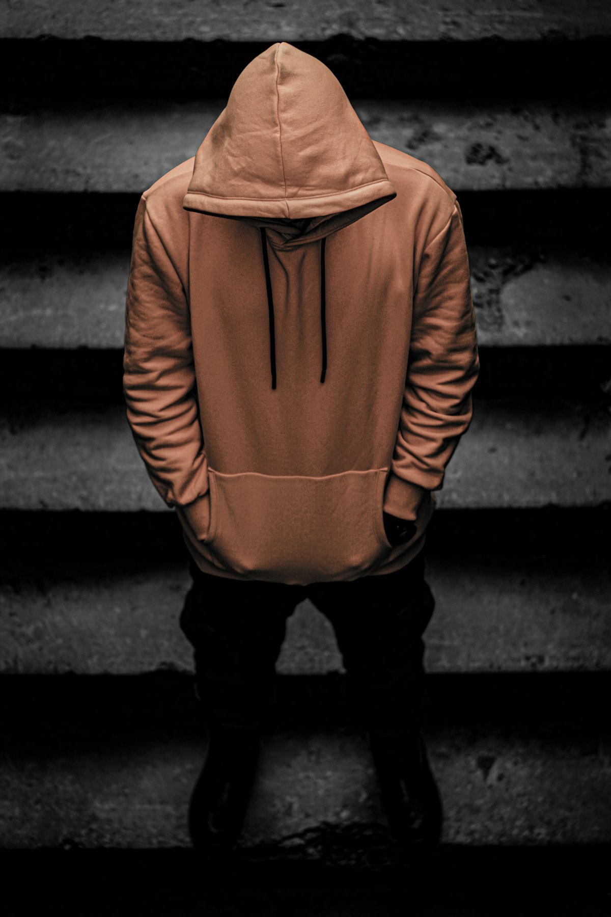 PULLOVER HOODIE (BROWN)