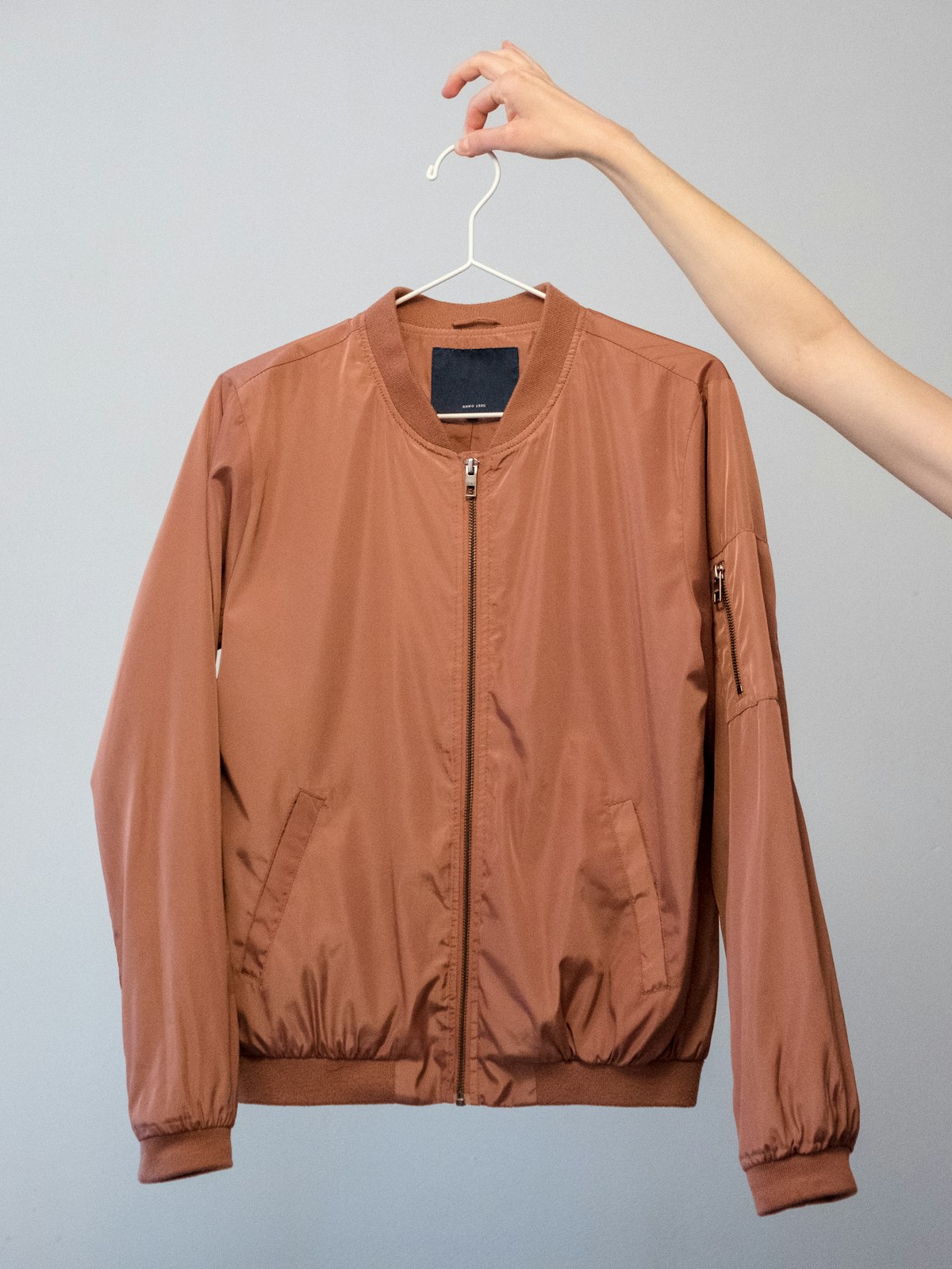 BOMBER JACKET (RUST)