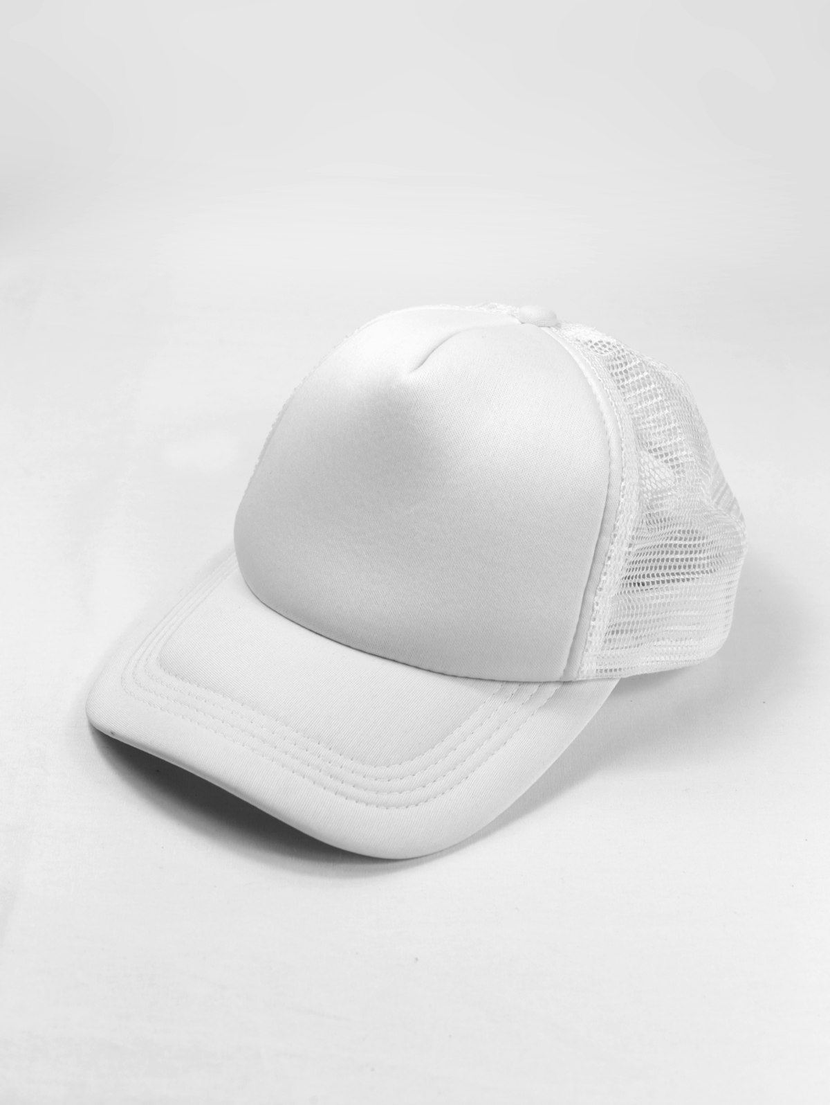 MESH TRUCKER CAP (WHITE)