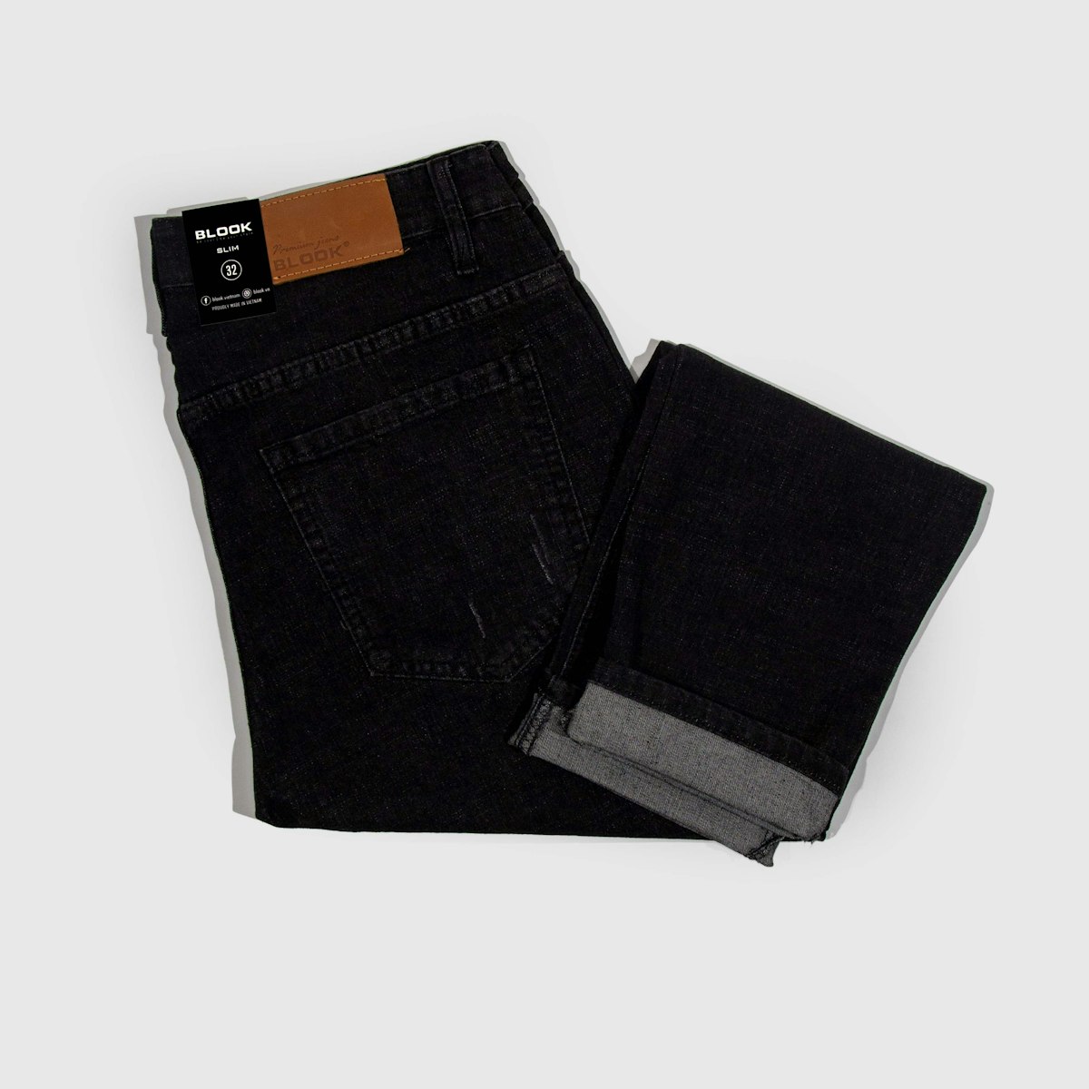 BLACK SELVEDGE JEANS